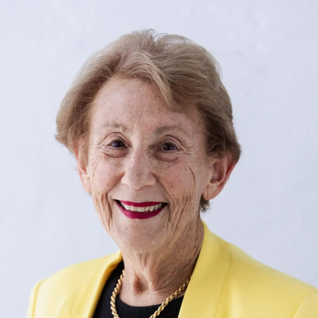 Ilona Lee square