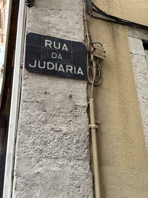 This sign marks the last vestige of the Alfama Jewish quarter