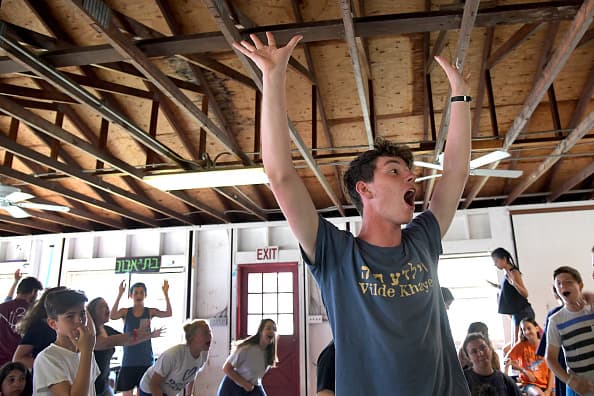 Hebrew camp uses gender-neutral language
