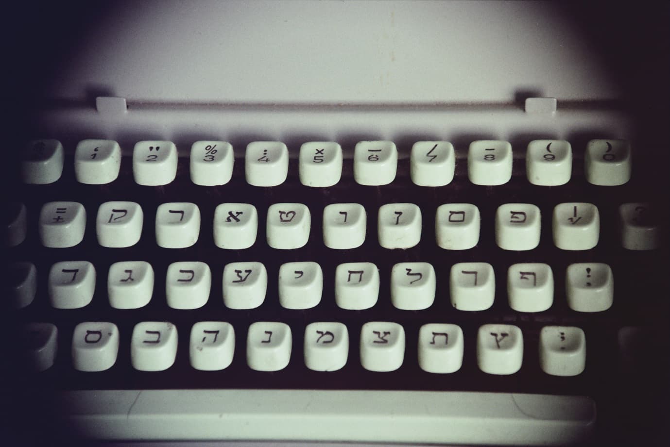 g346cvy9n278my523f98