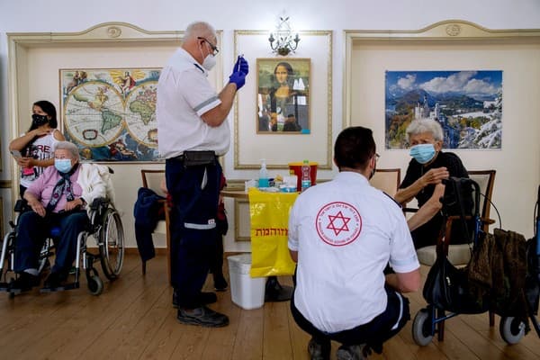 An Israeli vaccine clinic, February 2021