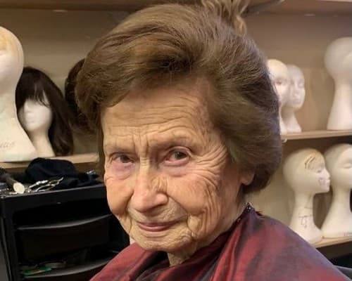 100-year-old Lotti Philips with her wig topper