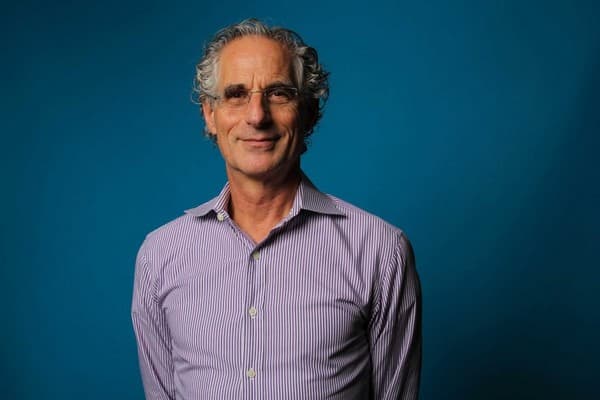 Rabbi Jeffrey Kamins stopped eating meat in 1978