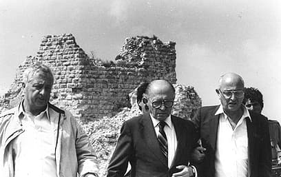 Begin and Sharon in Beaufort during the Lebanon War (IDF)