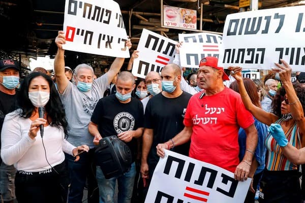Tel Aviv stall owners protest against Covid lockdown restrictions in November 2020
