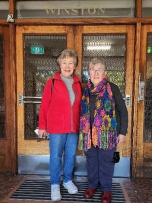 Evelyn Frybort and her sister Vicki Israel