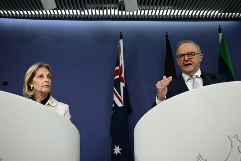 Anthony Albanese and Jillian Segal at a media conference in Sydney, July 10 (AAP/Dan Himbrechts).