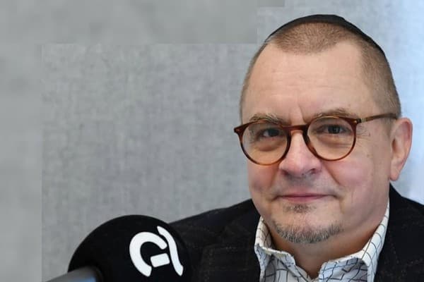Olaf Sossmann, lawyer for the Emden family