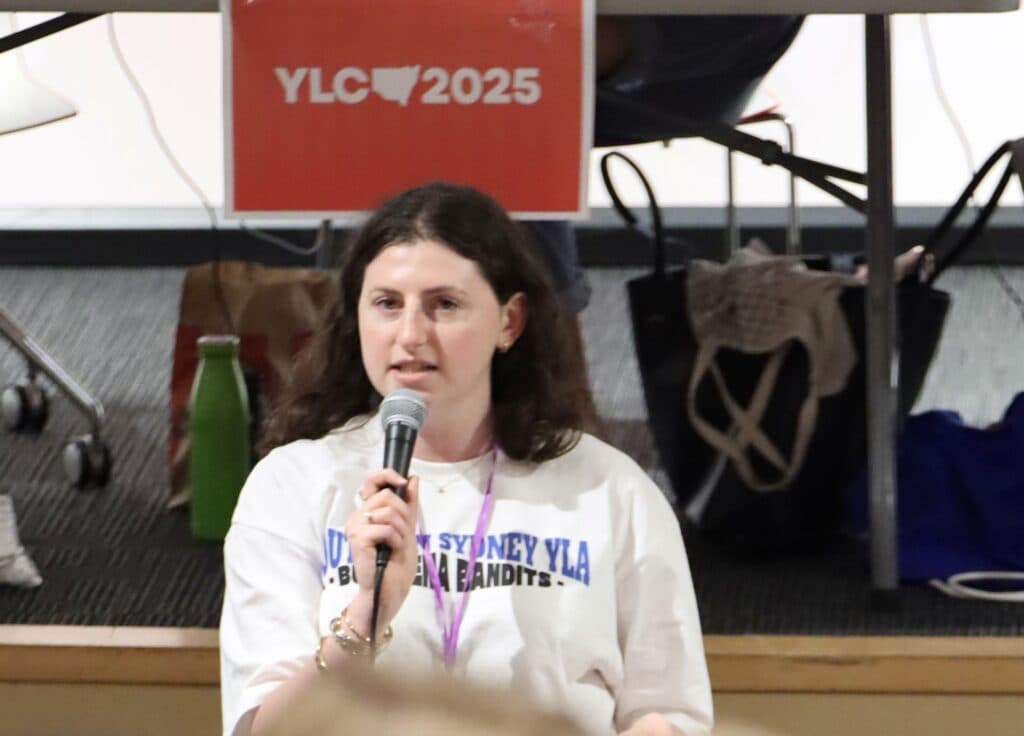 Tanna Klevansky speaks on the motion at the Young Labor conference (supplied)