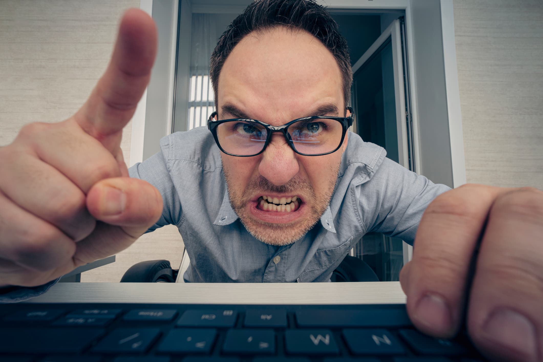 troll hate internet