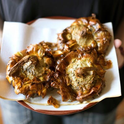 Silvia's carciofi, Jewish style (Barbara Toselli)