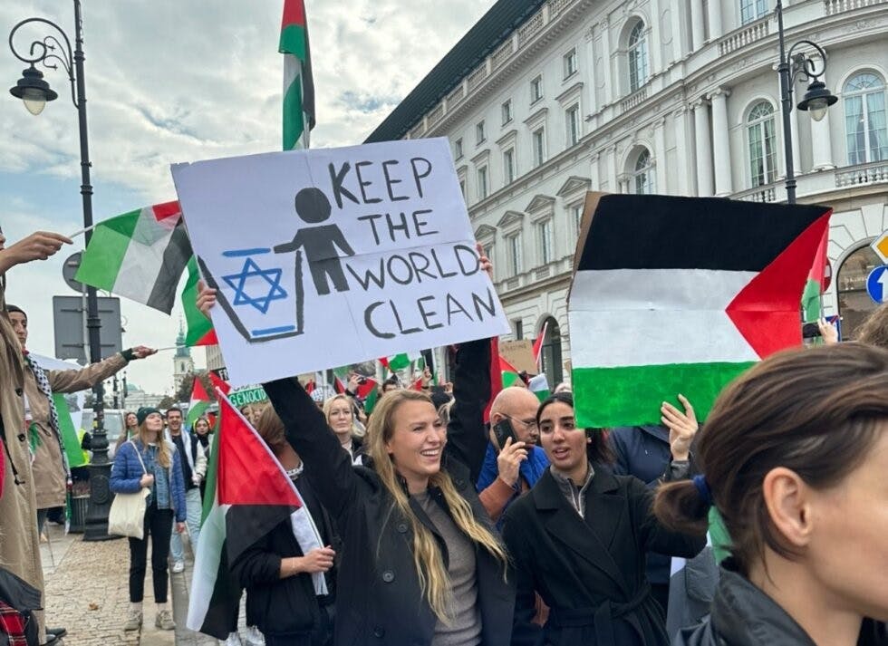 An antisemitic sign at a Pro-Palestinian rally in Warsaw