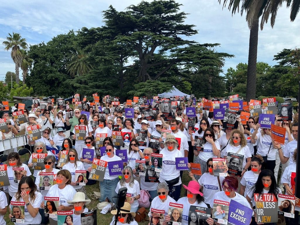 Melbourne's first women's vigil, organised by Project A in December 2023, brought together over 700 community members (Image: Tamar Paluch).