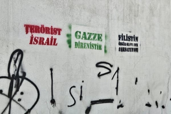 Istanbul graffiti