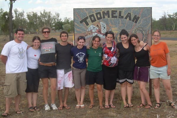 Volunteers at Toomelah Indigenous ocmmunity