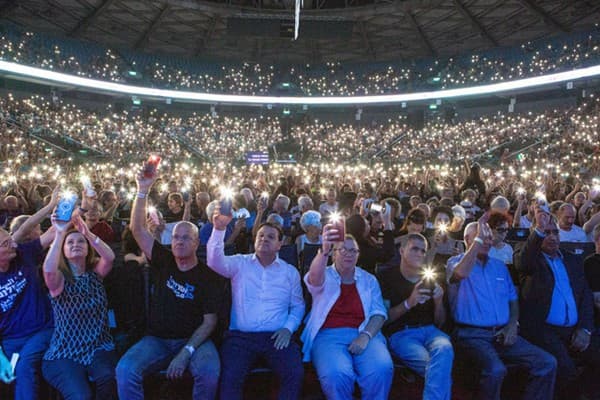 A full house at the Menora Mitvachim Arena, July 1, 2024 (Mati Milshtein)